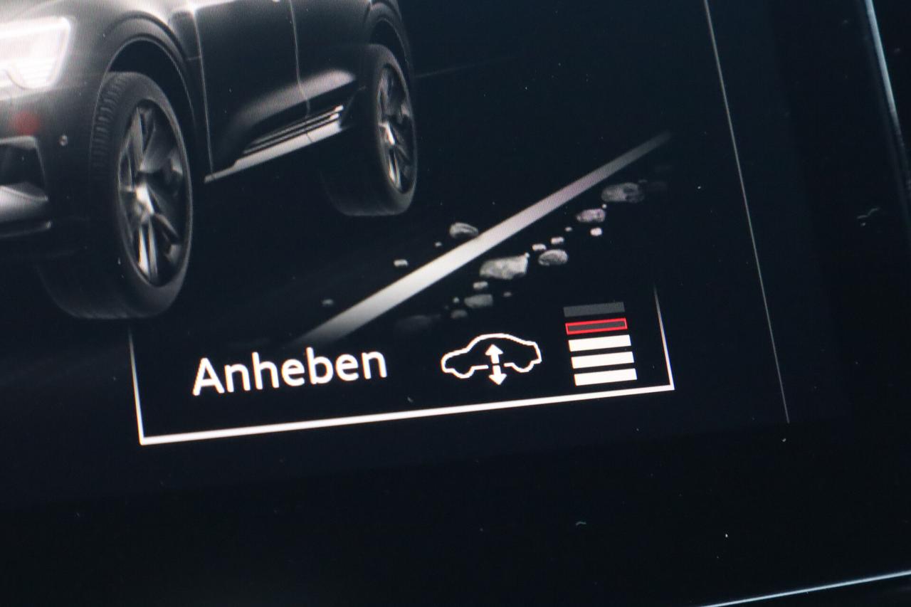 Audi e-tron E TRON 55 QUATTRO S-LINE MATRIX HEAD UP