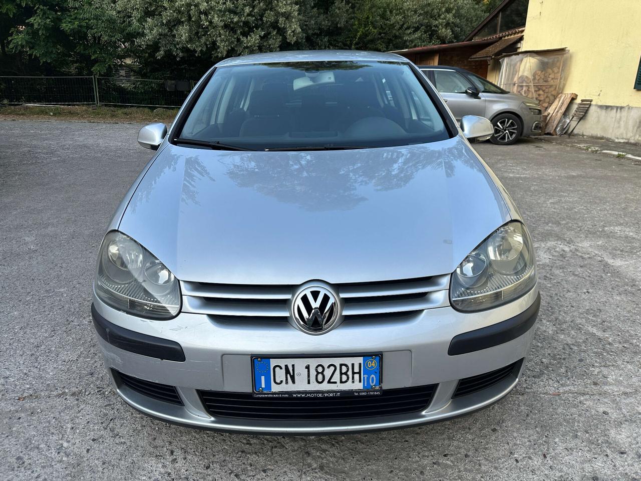 Volkswagen Golf 1.6 16V FSI 5p. Sportline