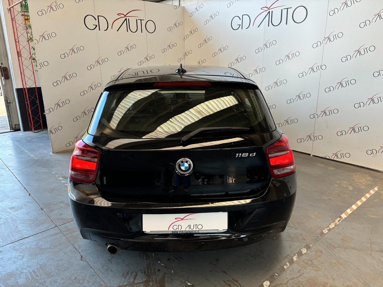 Bmw 118 118d 5p. Urban