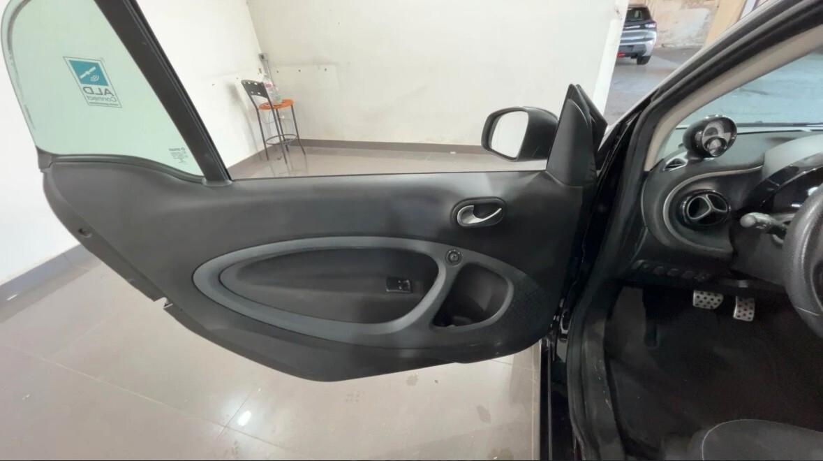 Smart ForTwo 70 1.0 twinamic Superpassion '19