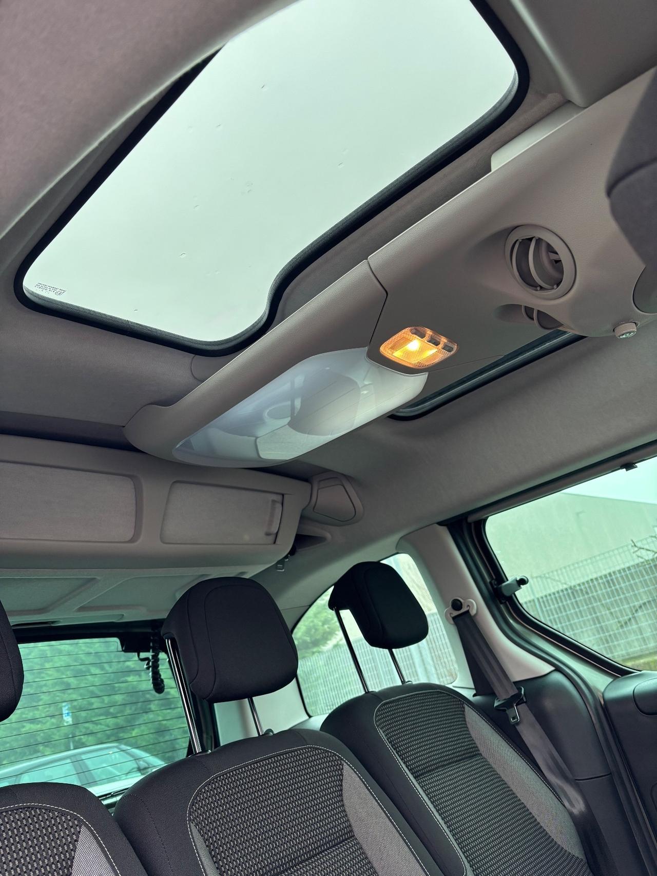 Peugeot Partner Tepee BlueHDi 120 S&S Outdoor