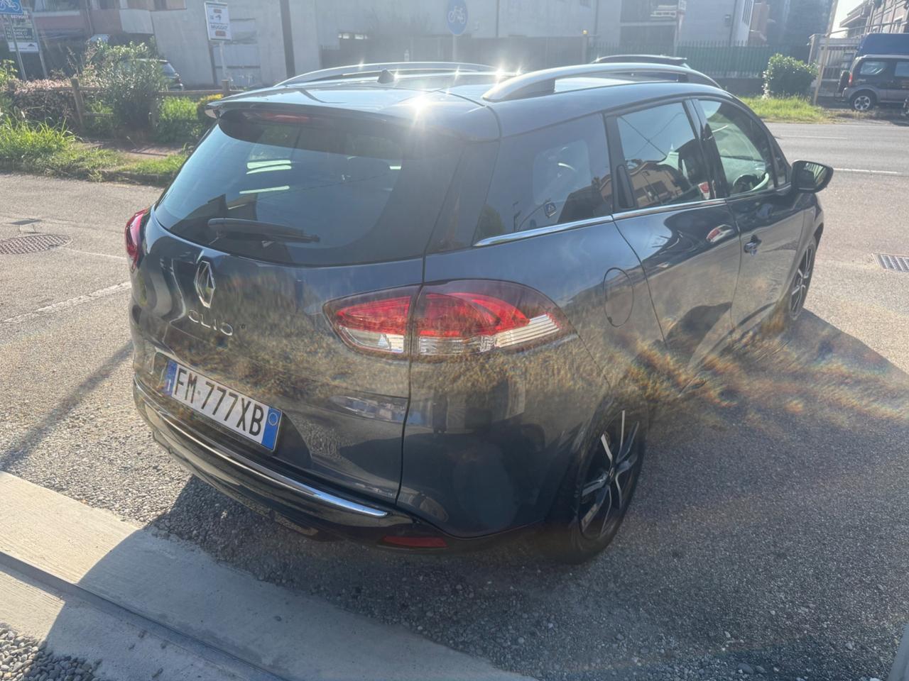 Renault Clio dCi 8V 90 CV 5 porte Duel2