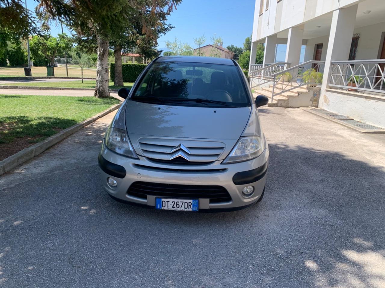 Neopatentati 1.4 5 porte metano di serie