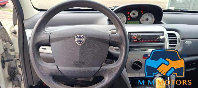 LANCIA Ypsilon 1.2 69 CV Argento