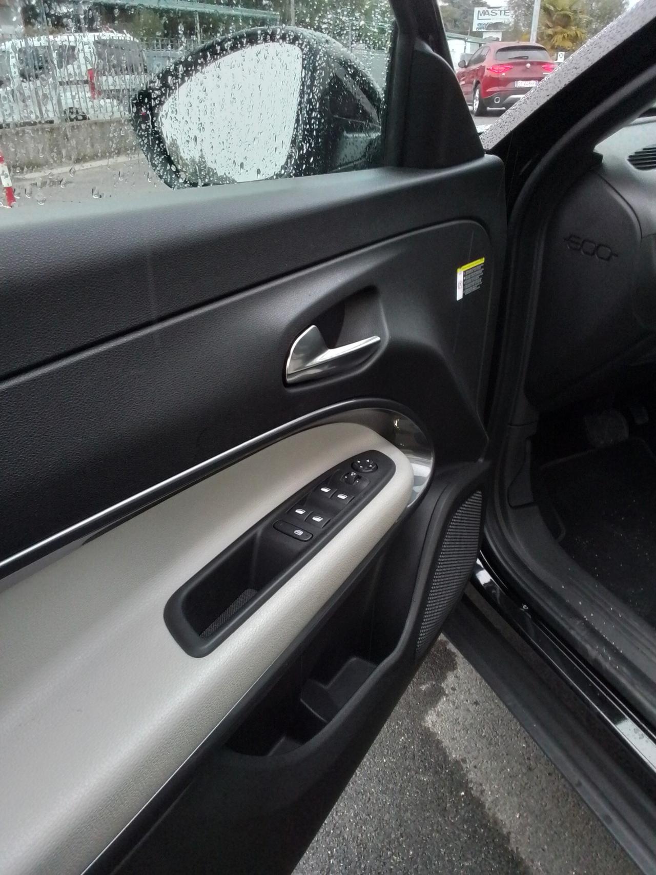 Fiat 600 Hybrid 100 CV DCT MHEV La Prima