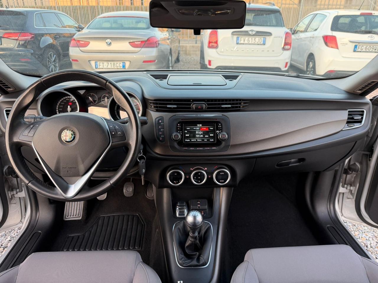 Alfa Romeo Giulietta 1.6 JTDm-2 105 CV SENSORI PDC CRUISE OK NEOPATENTATI