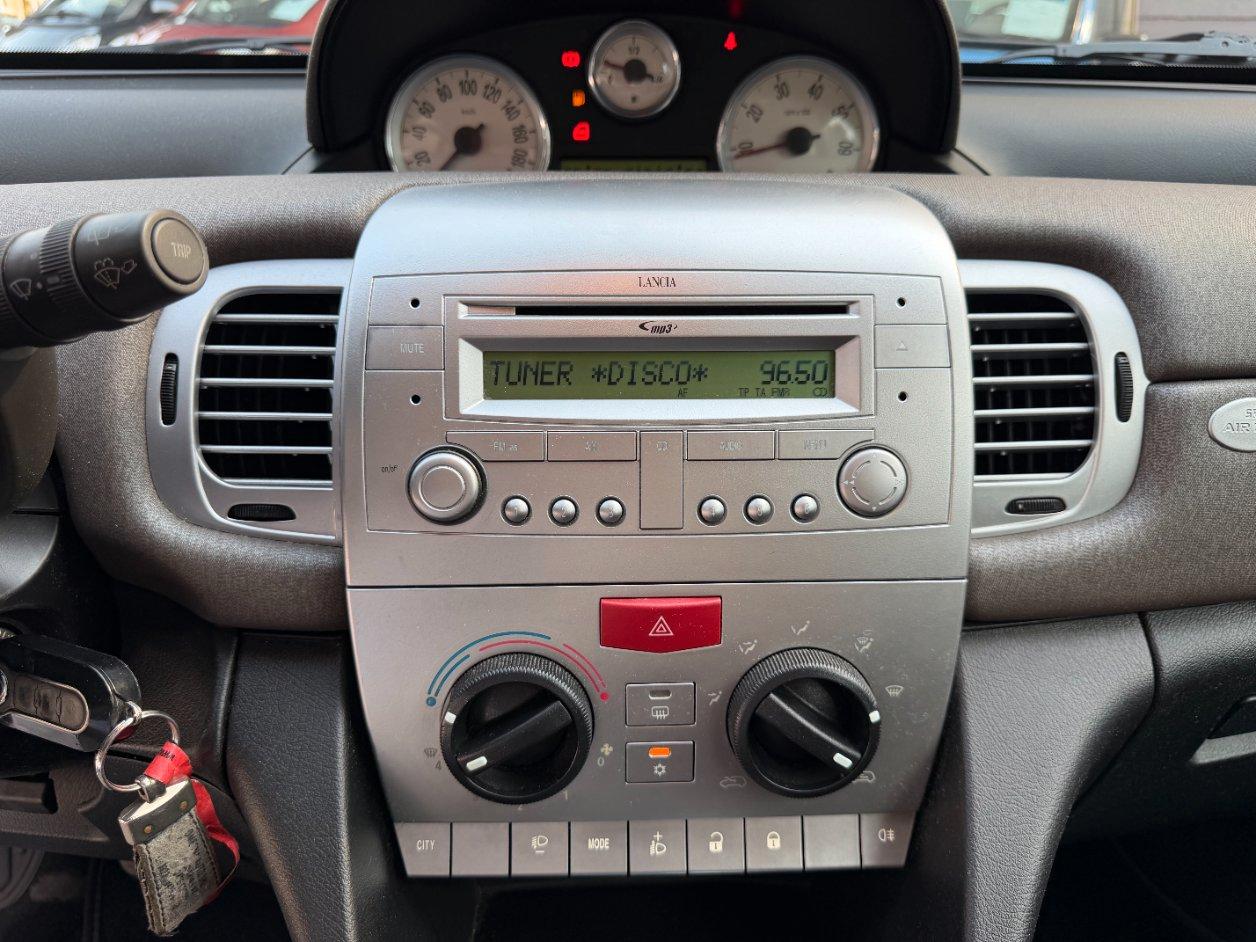 Lancia Ypsilon 3 Porte Ypsilon 1.2 8v Elle 69cv