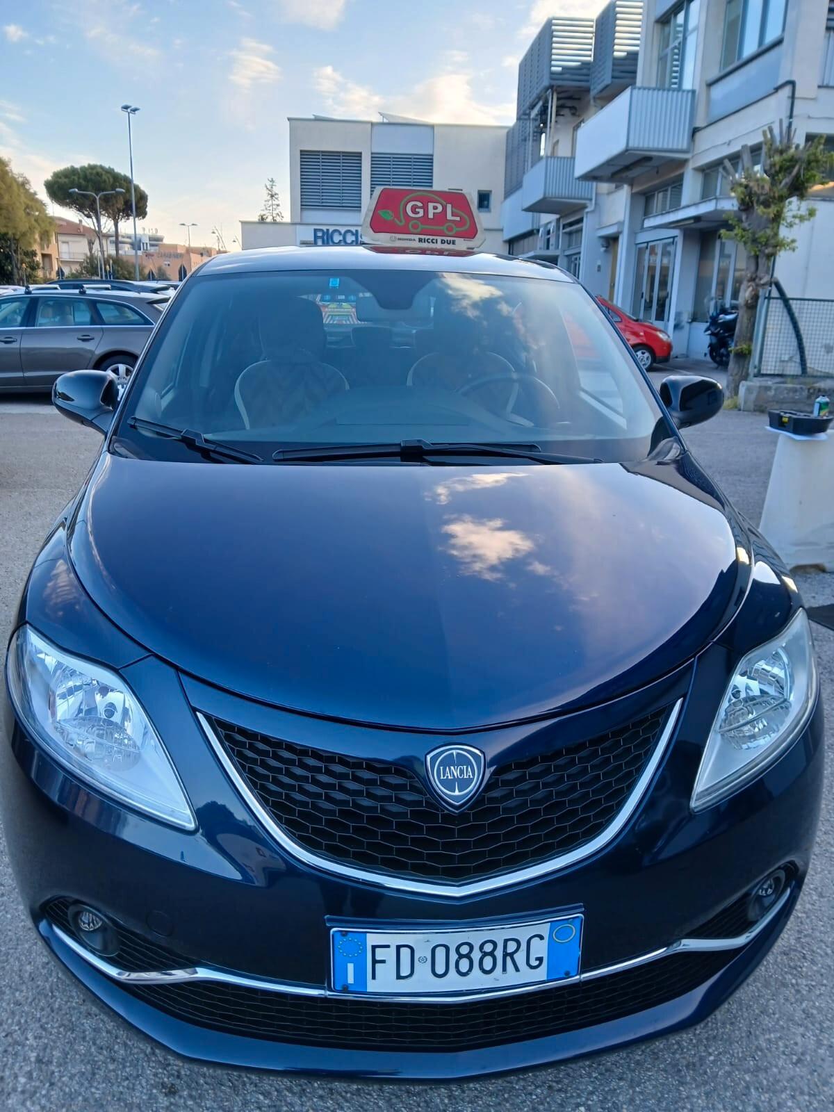 Lancia Ypsilon 1.2 69 CV 5 porte GPL Ecochic Gold