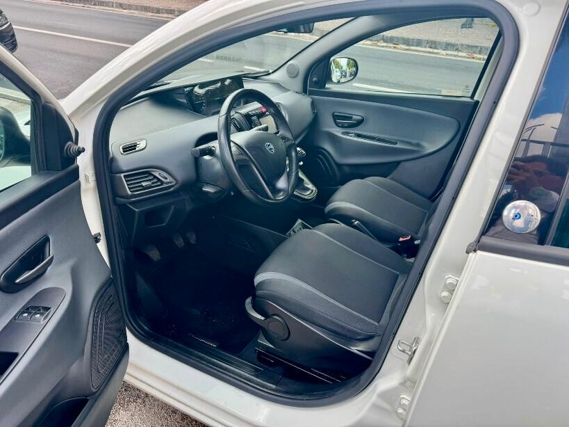 Lancia Ypsilon 1.2 69 CV GPL Ecochic Gold
