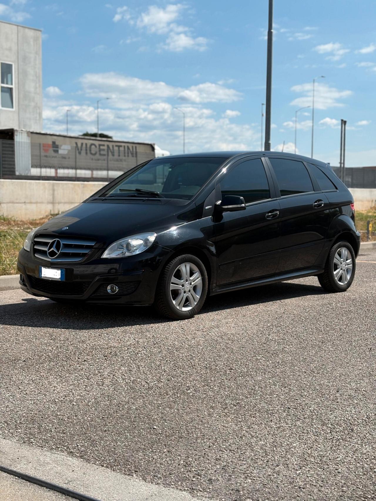 Mercedes-benz B 250 B 180 NGT BlueEFFICIENCY Executive