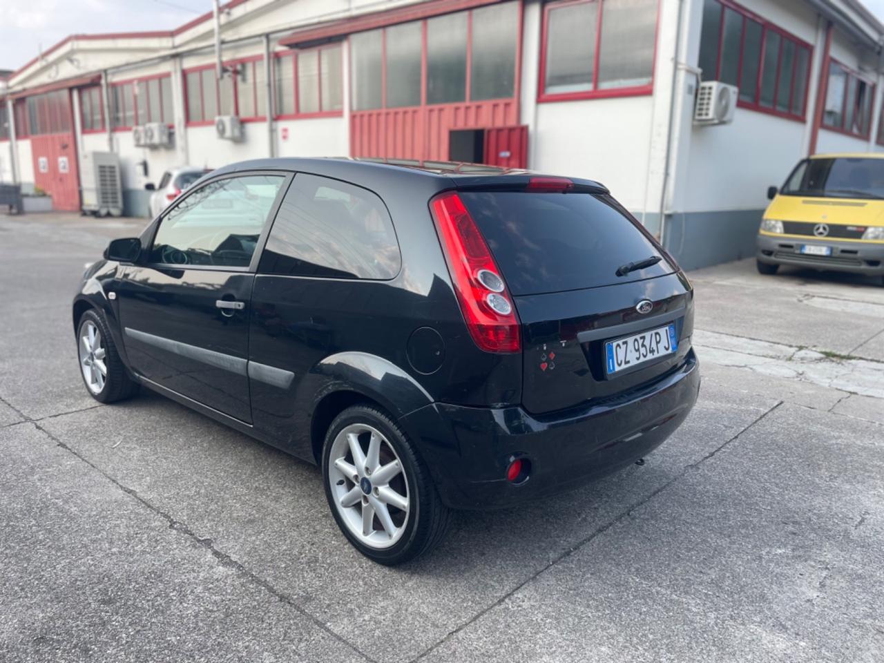 Ford Fiesta 1.2 16V 3p. Ghia