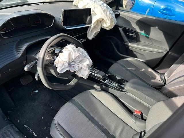 Peugeot 2008 024 sinistrato incidentato PureTech 130 S&S EAT8 Allure