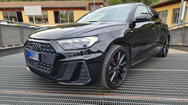 AUDI A1 SPB 25 TFSI S-LINE S-TRONIC IDENTITY BLACK LED UFF