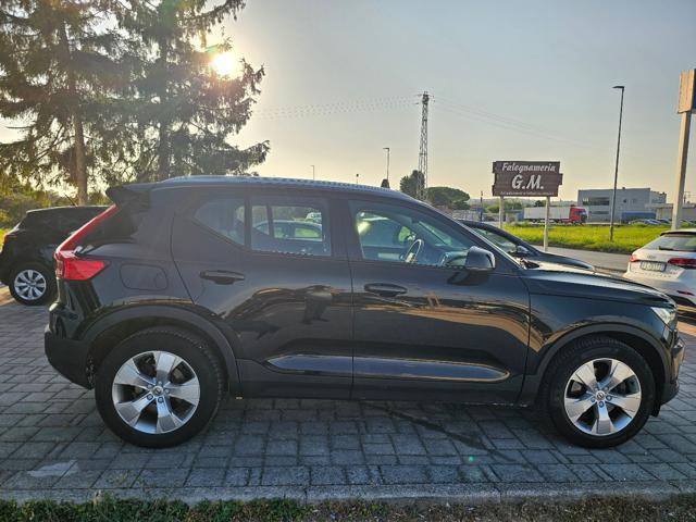 VOLVO XC40 D3 AWD Geartronic Momentum