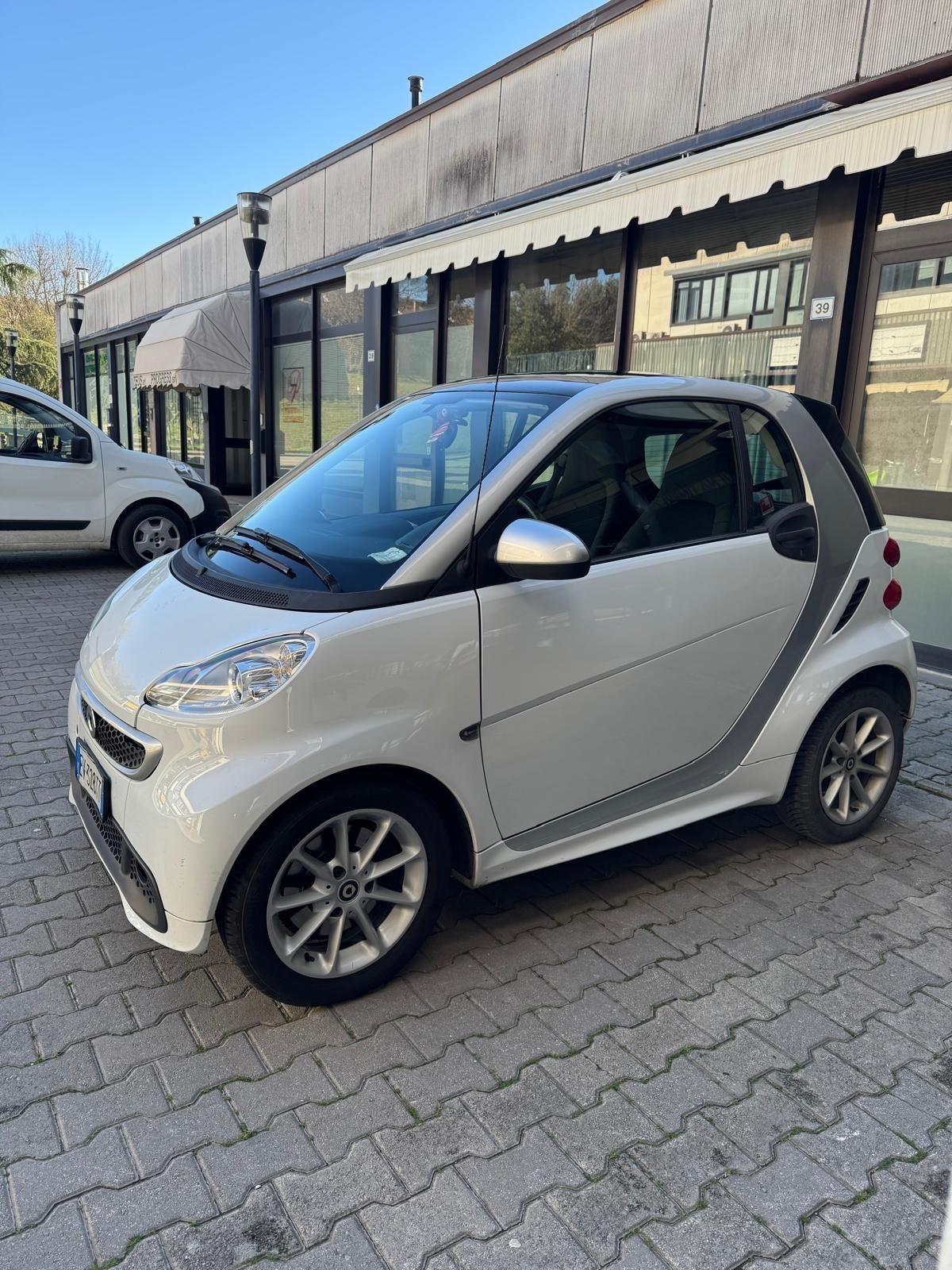 Smart ForTwo 1000 52 kW MHD coupé Urbanrunner