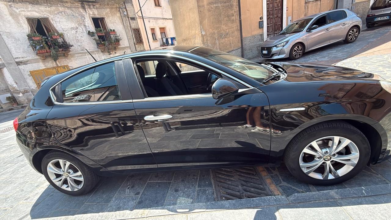 Alfa Romeo Giulietta 1.6 diesel 105 CV