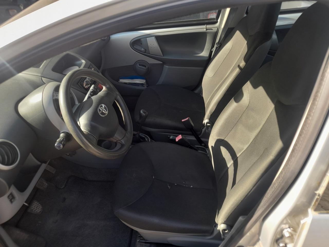Toyota Aygo 1.0 12V VVT-i 5 porte Sol