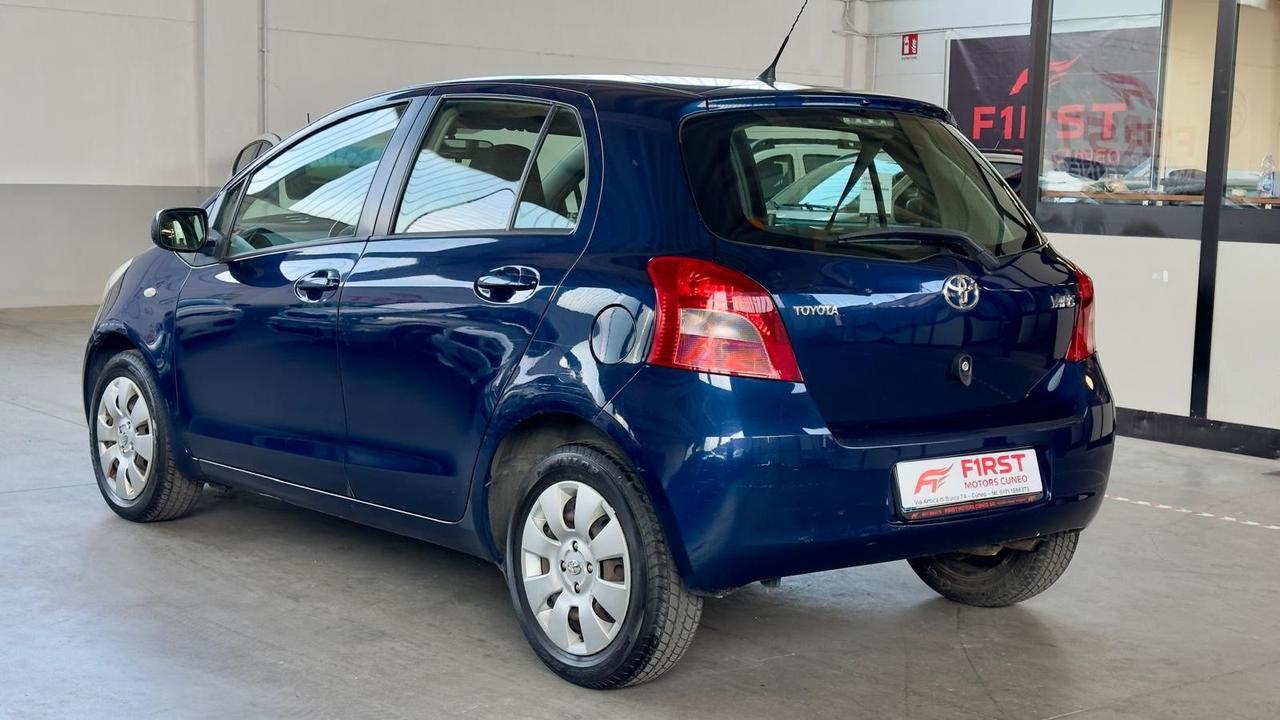 Toyota Yaris 1.0 5 porte Sol