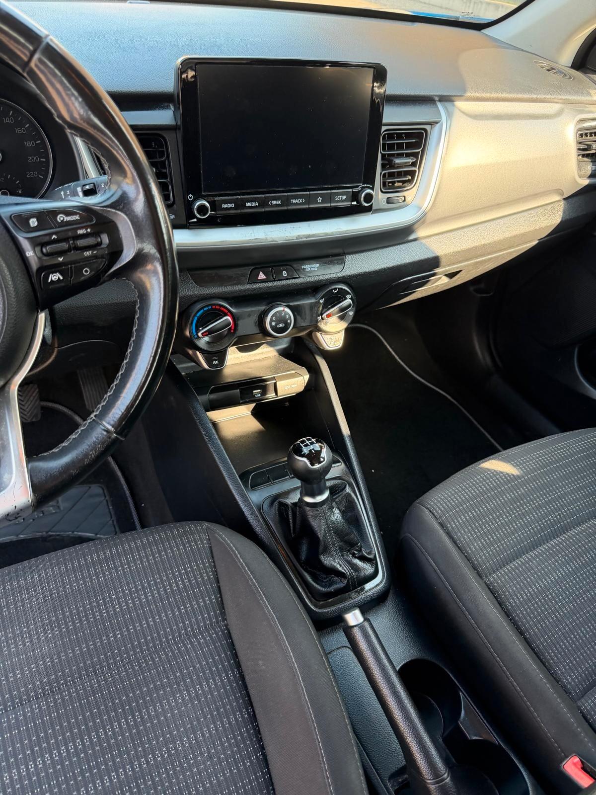Kia Stonic 1.2 Gpl - NEOPATENTATI - 12 MESI DI GARANZIA -