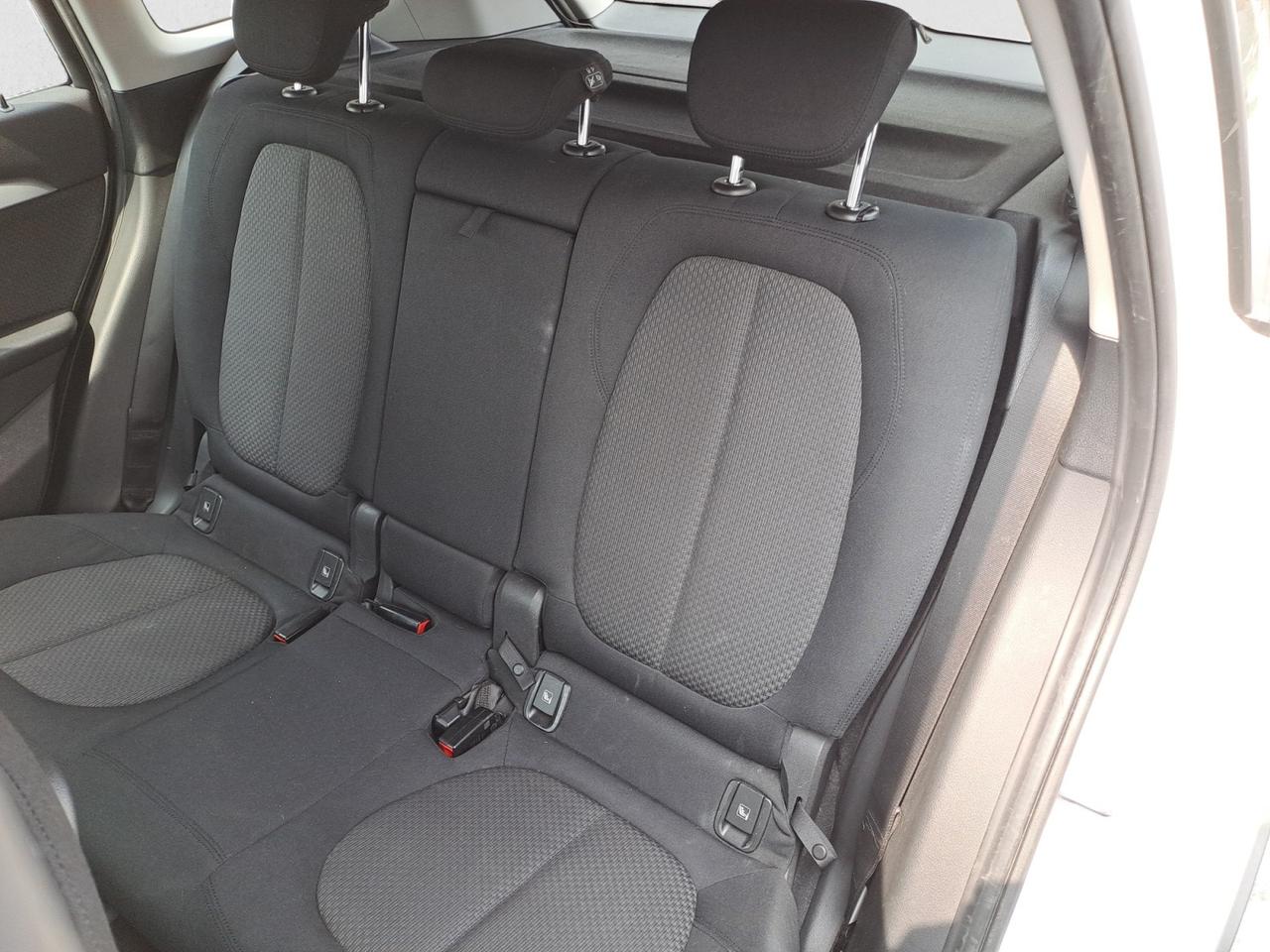 BMW X1 (F48) - X1 sDrive16d