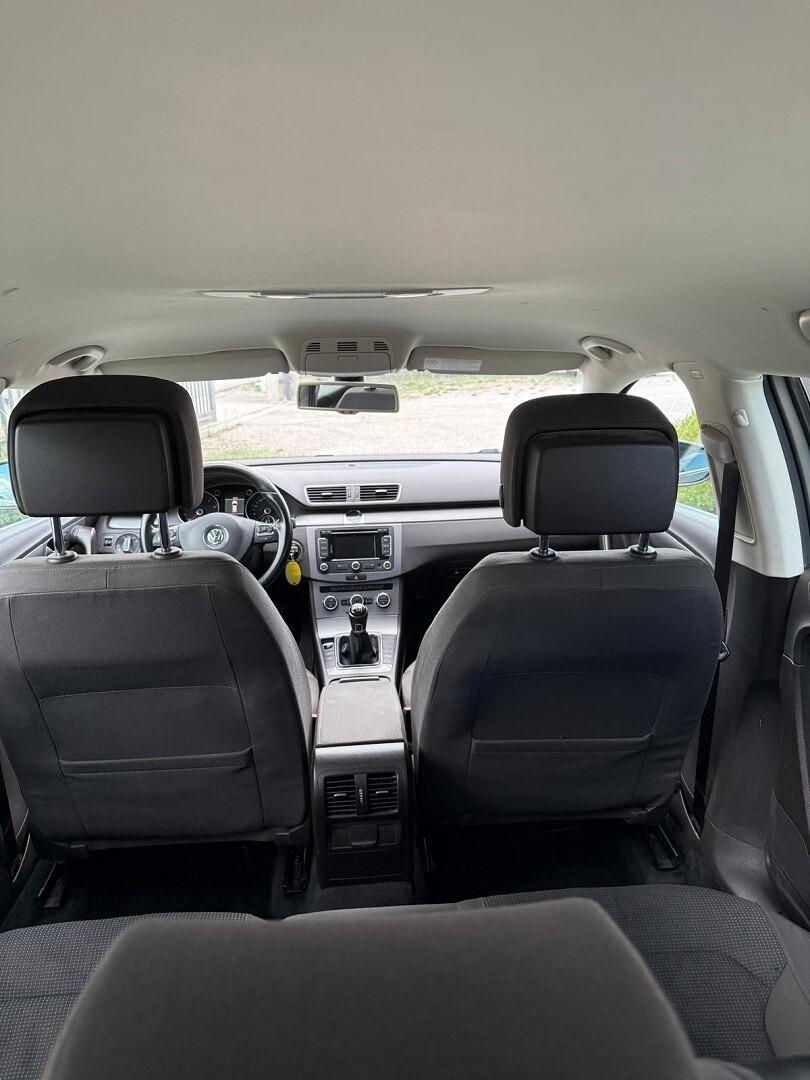 VOLKSWAGEN PASSAT 7" SERIE