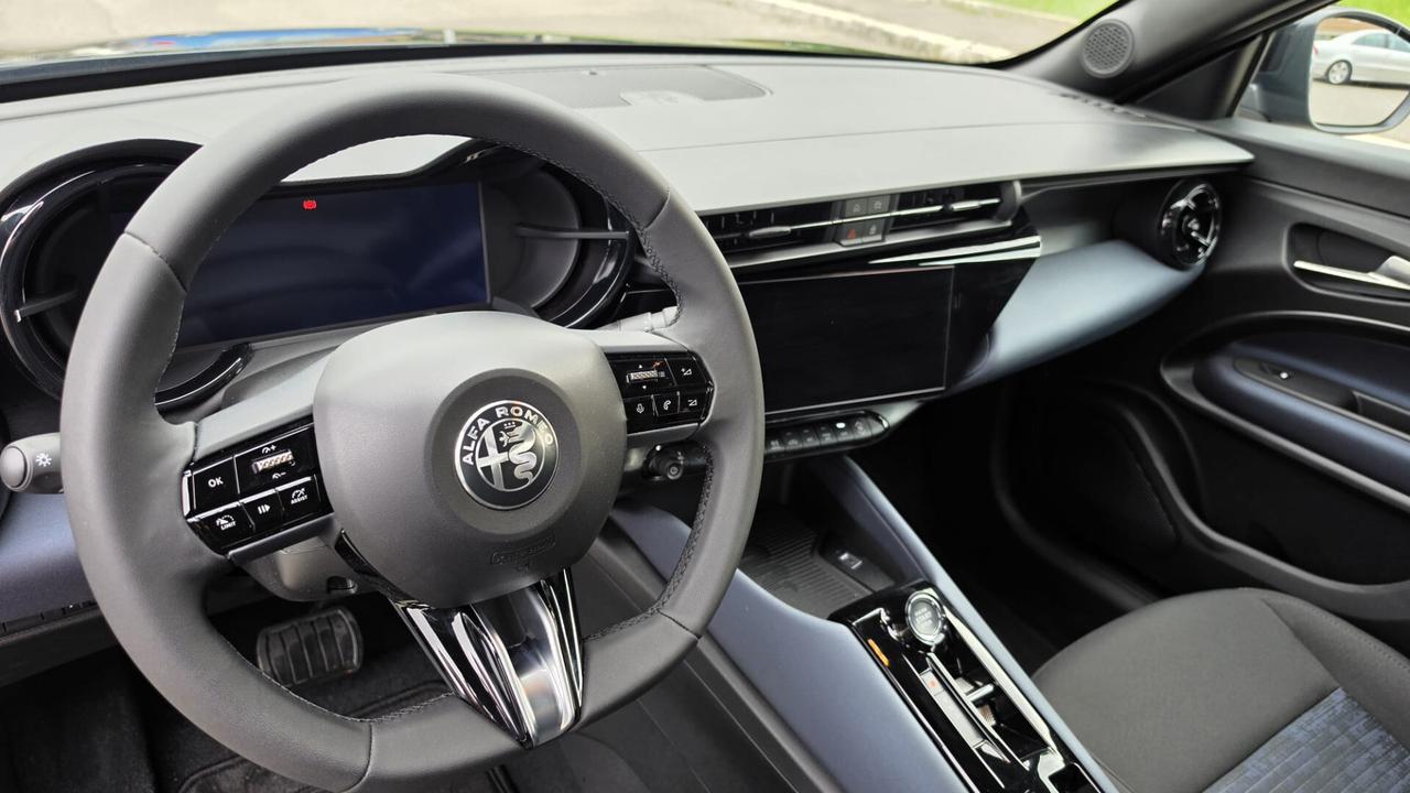 Alfa Romeo Junior 1.2 145 CV Hybrid eDCT6 IMMATRICOLATA ITALIANA