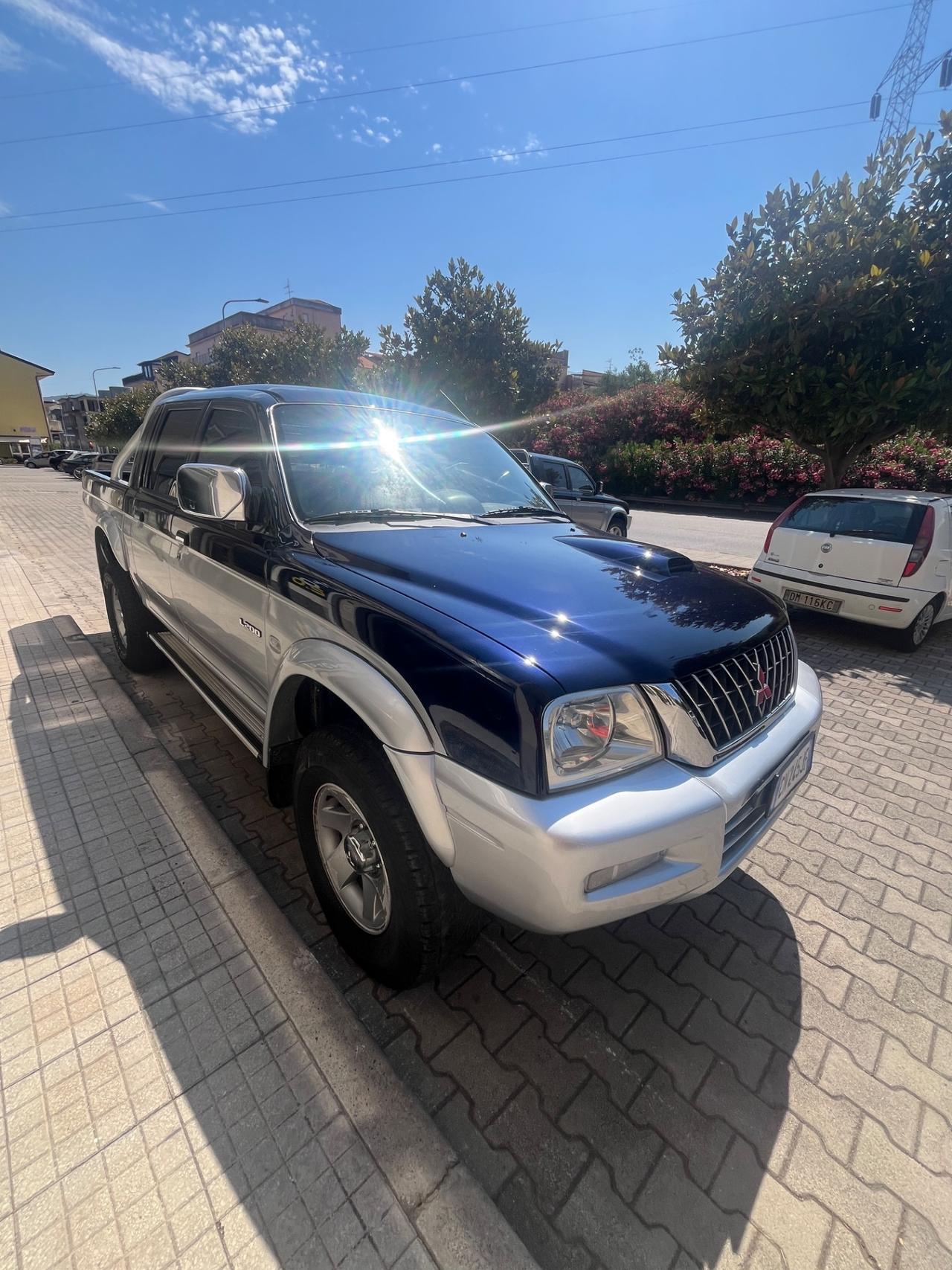 Mitsubishi L200 2.5 TDI 4WD Club Cab Pup. GLS Targ.