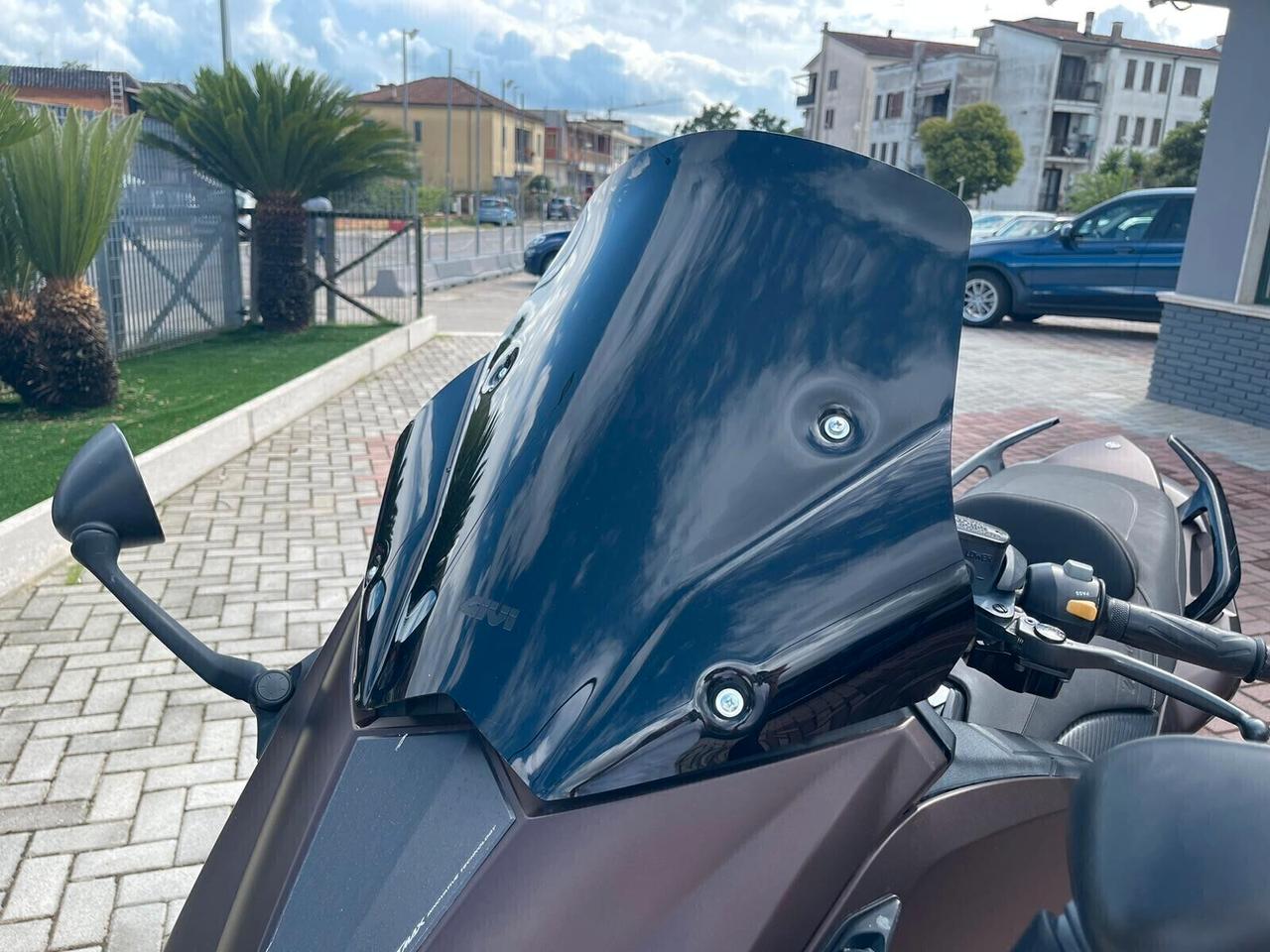 Yamaha T-Max 530 Bronze Max