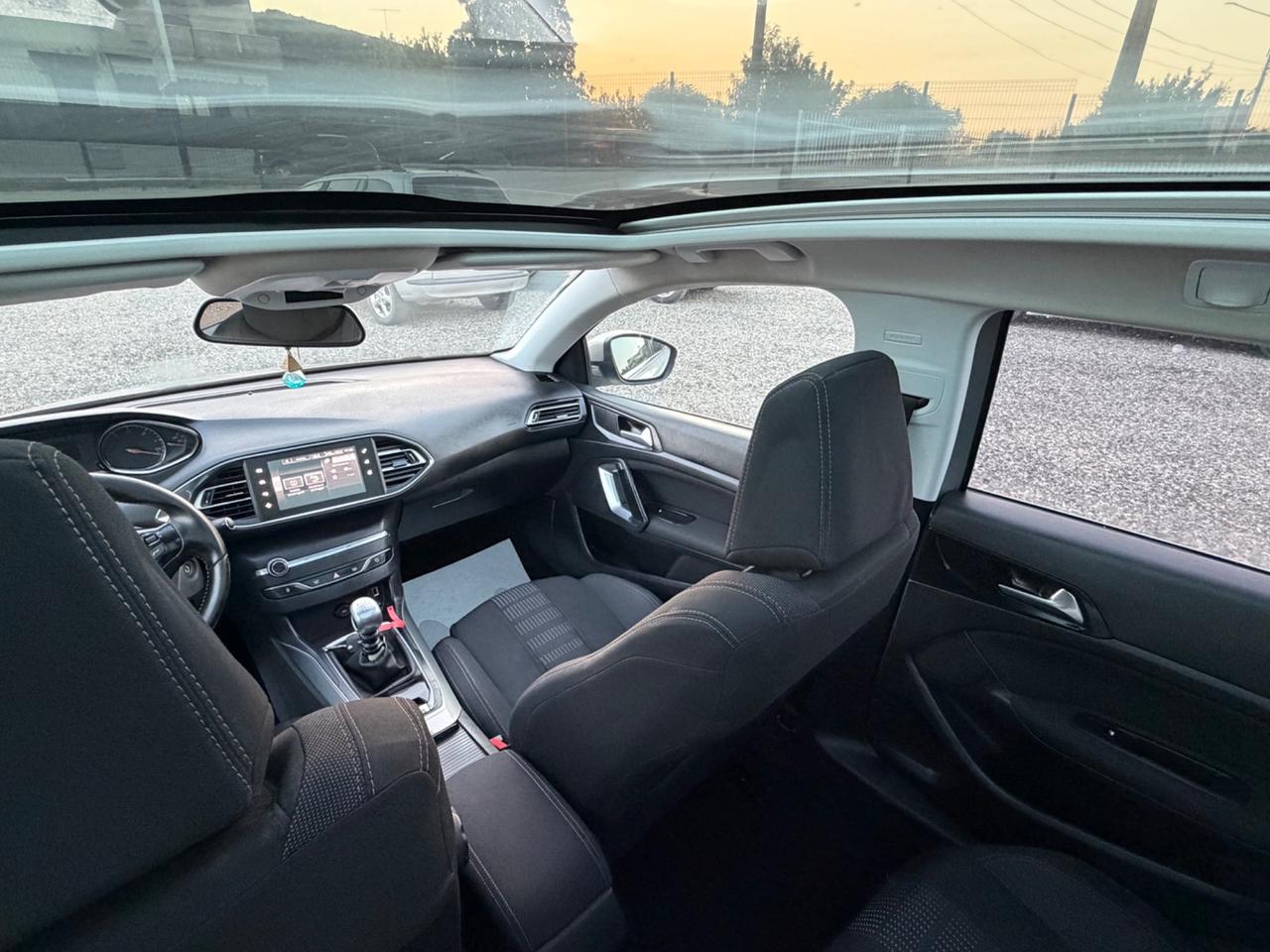 Peugeot 308 BlueHDi 120 S&S EAT6 Allure