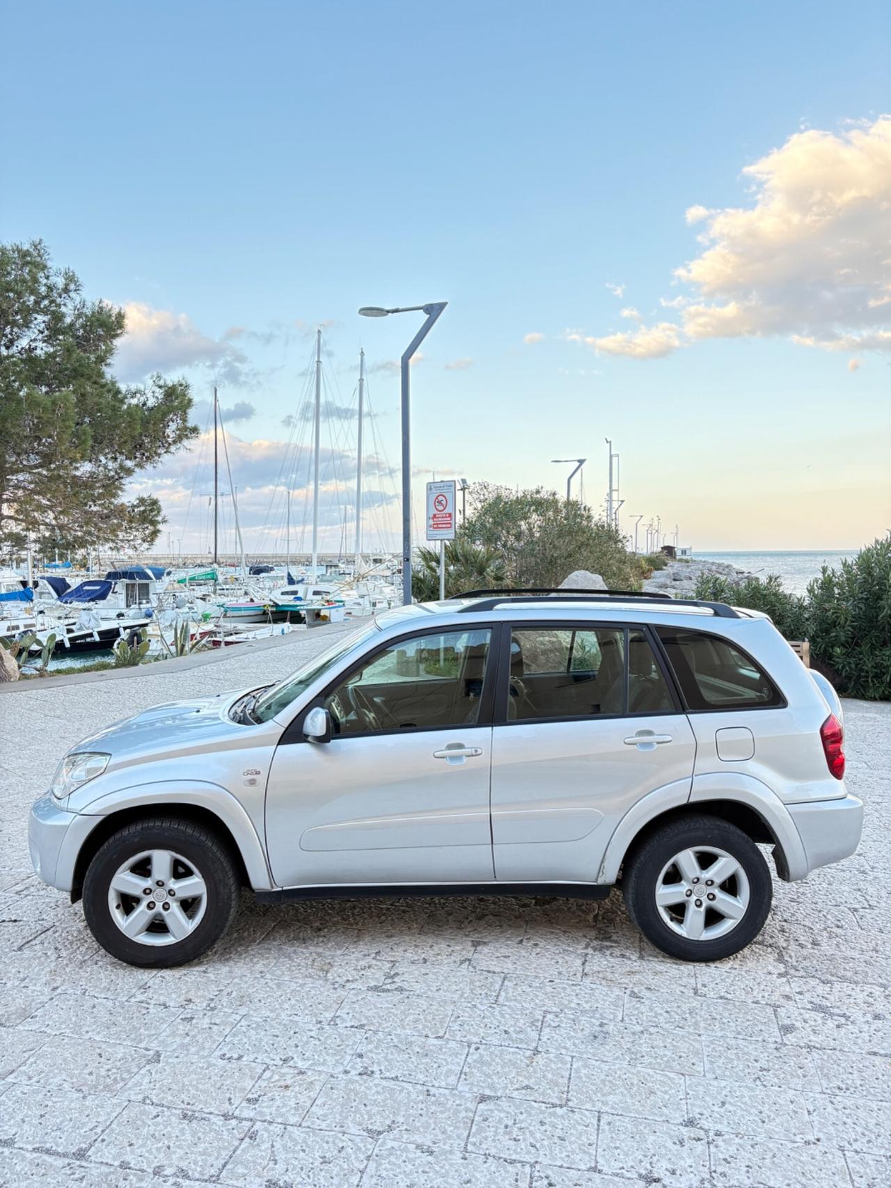 Toyota RAV 4 TRAZIONE INTEGRALE INTROVABILE