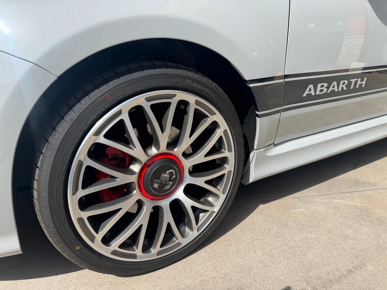Abarth 595 C 1.4 Turbo T-Jet 165 CV