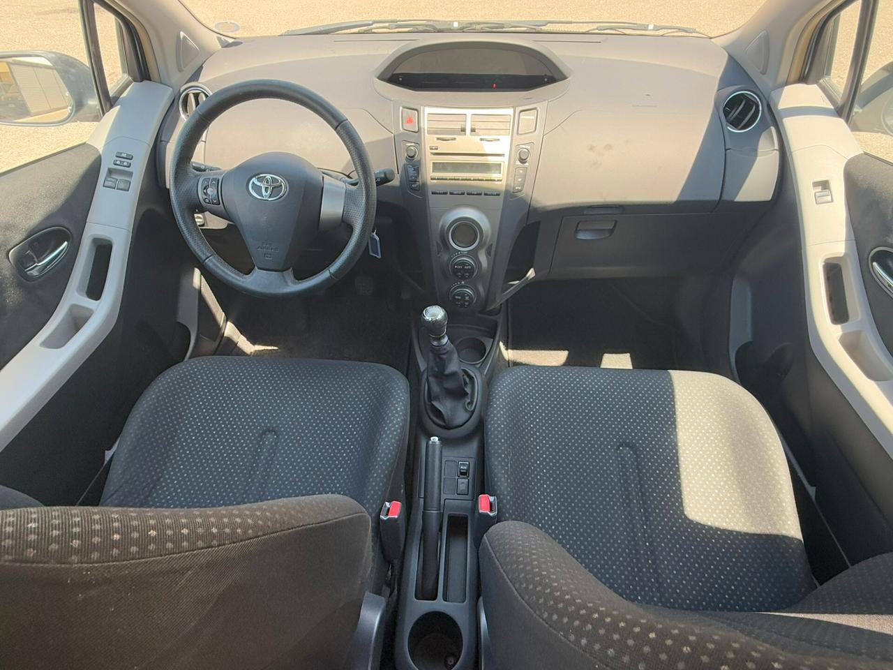 Toyota Yaris 1.0 5 porte Sol