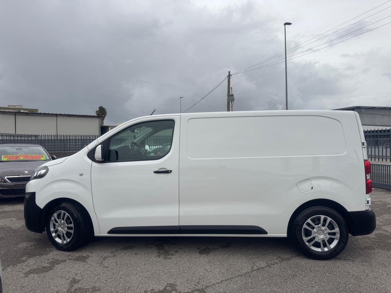 Citroen Jumpy BlueHDi 115 con Porta laterale