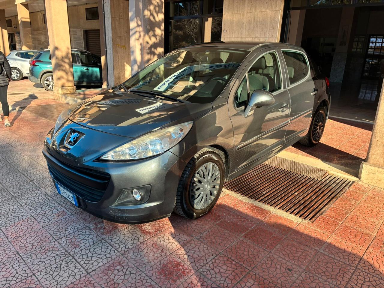 Peugeot 207 Plus 1.4HDi 5p.perfetta-13