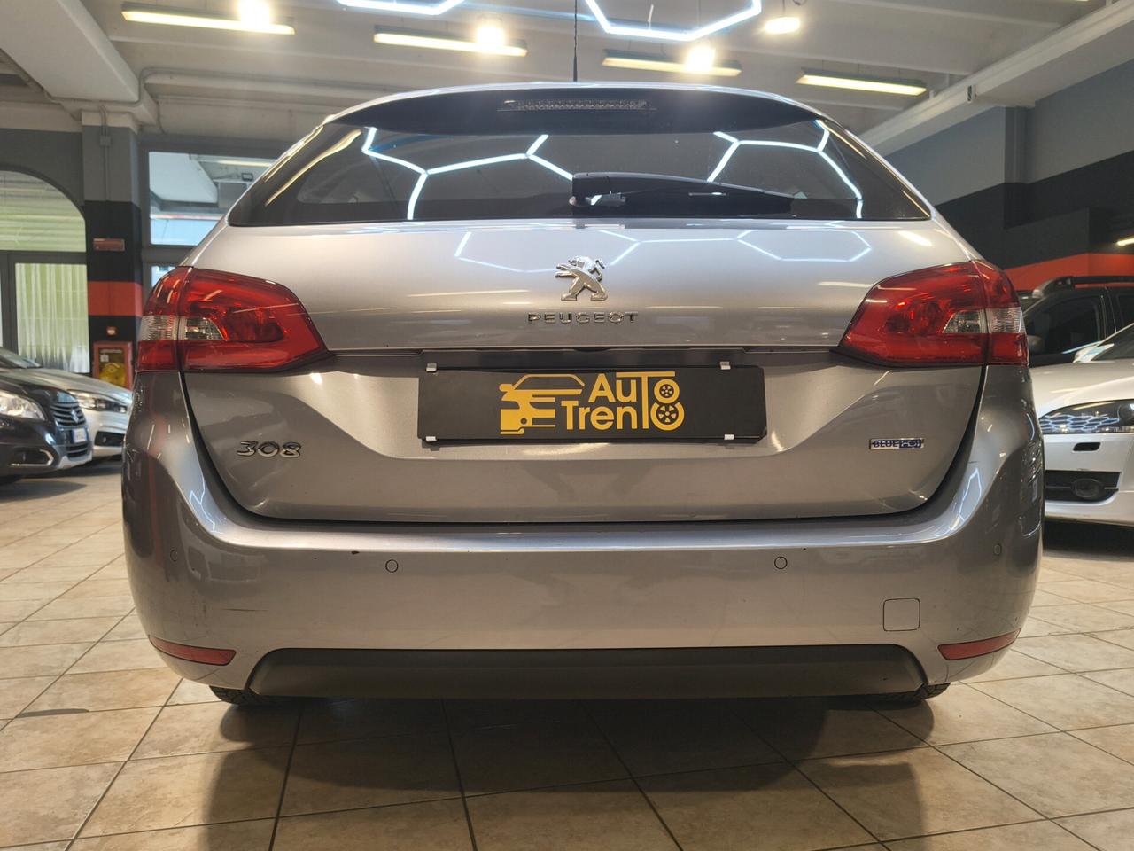 Peugeot 308 BlueHDi 120 S&S EAT6 SW Allure