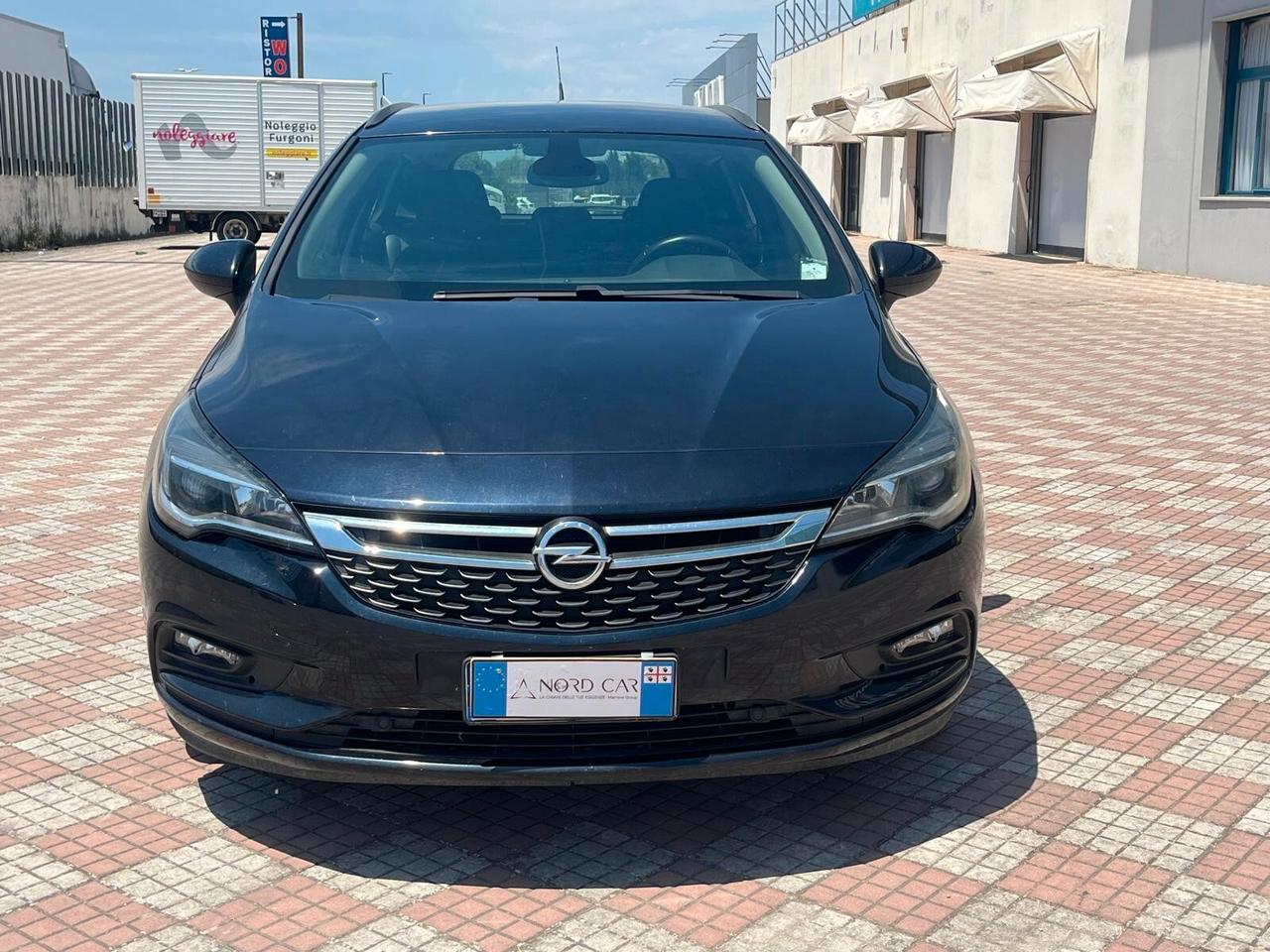Opel Astra 1.6 CDTi 110CV Start&Stop Sports Tourer Business Ideale per Famiglia e Lavoro