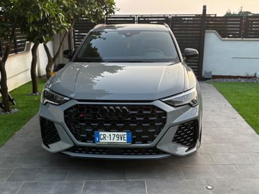 Audi Q3 RS Q3 quattro S tronic