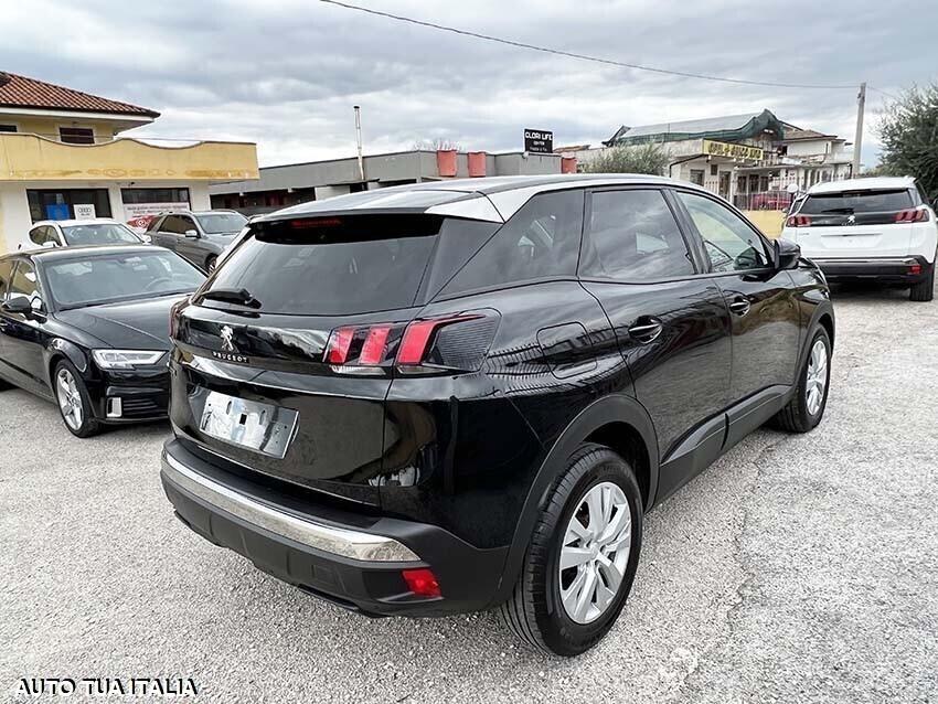 PEUGEOT 3008 1.2 benzina NAVI-AUTOMATICA