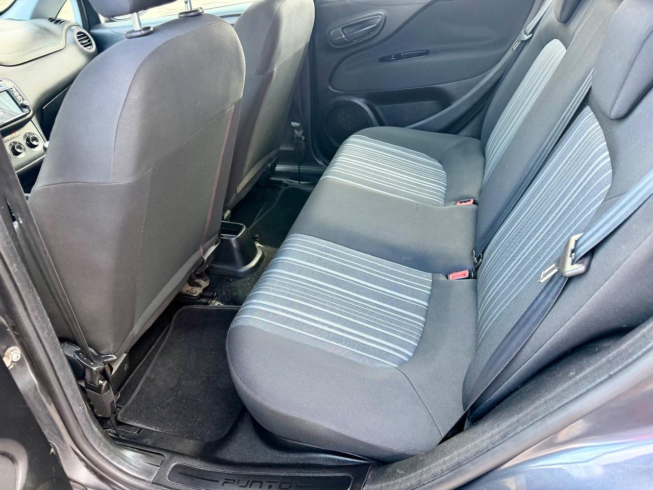 Fiat Punto Evo 1.4benz 2011 73.000km per neopatentati