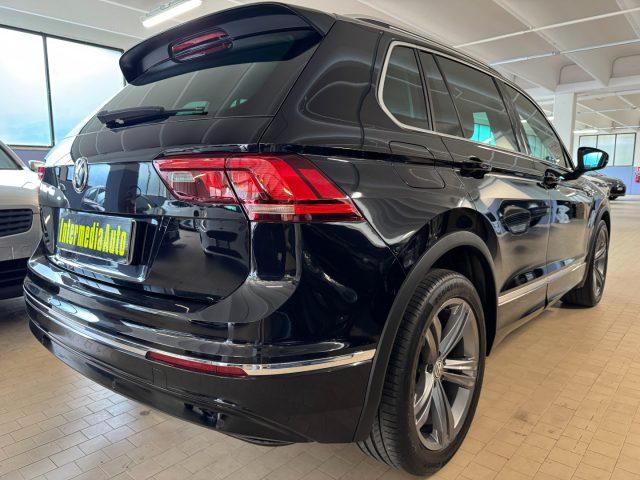 VOLKSWAGEN Tiguan 1.6 TDI BlueMotion Technology R-Line