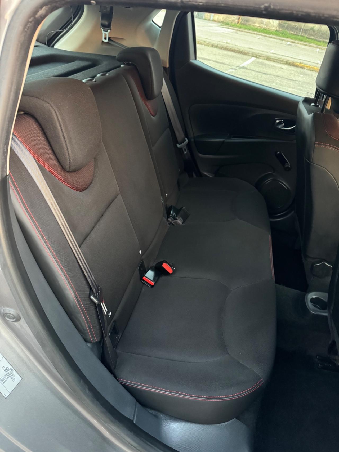 Renault Clio manutenzione completa idonea ai neopatentati