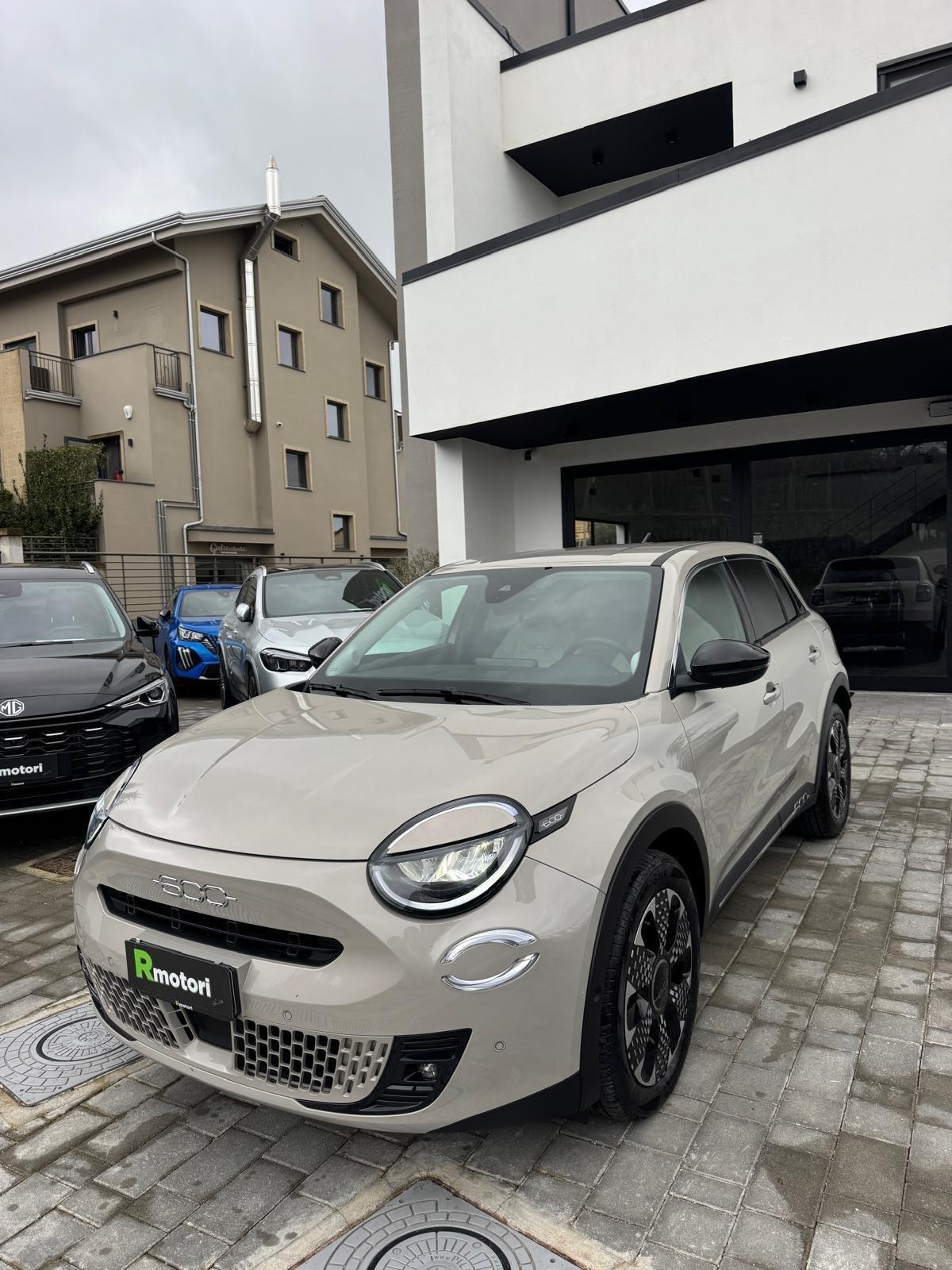 Fiat 600 HYBRID LA PRIMA