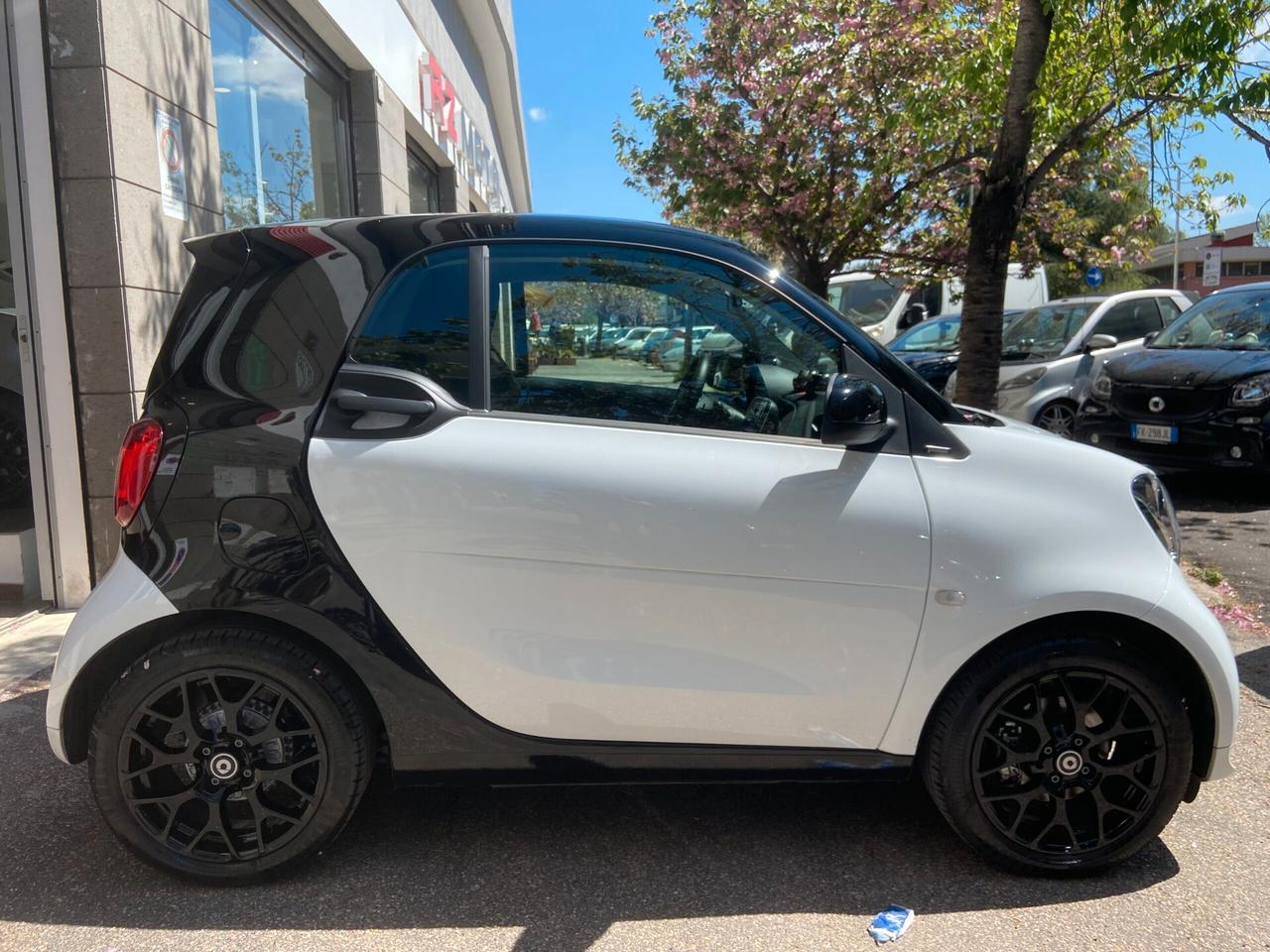 Smart ForTwo 70 1.0 twinamic Superpassion-CONFORT-SPORT-ITALIANA