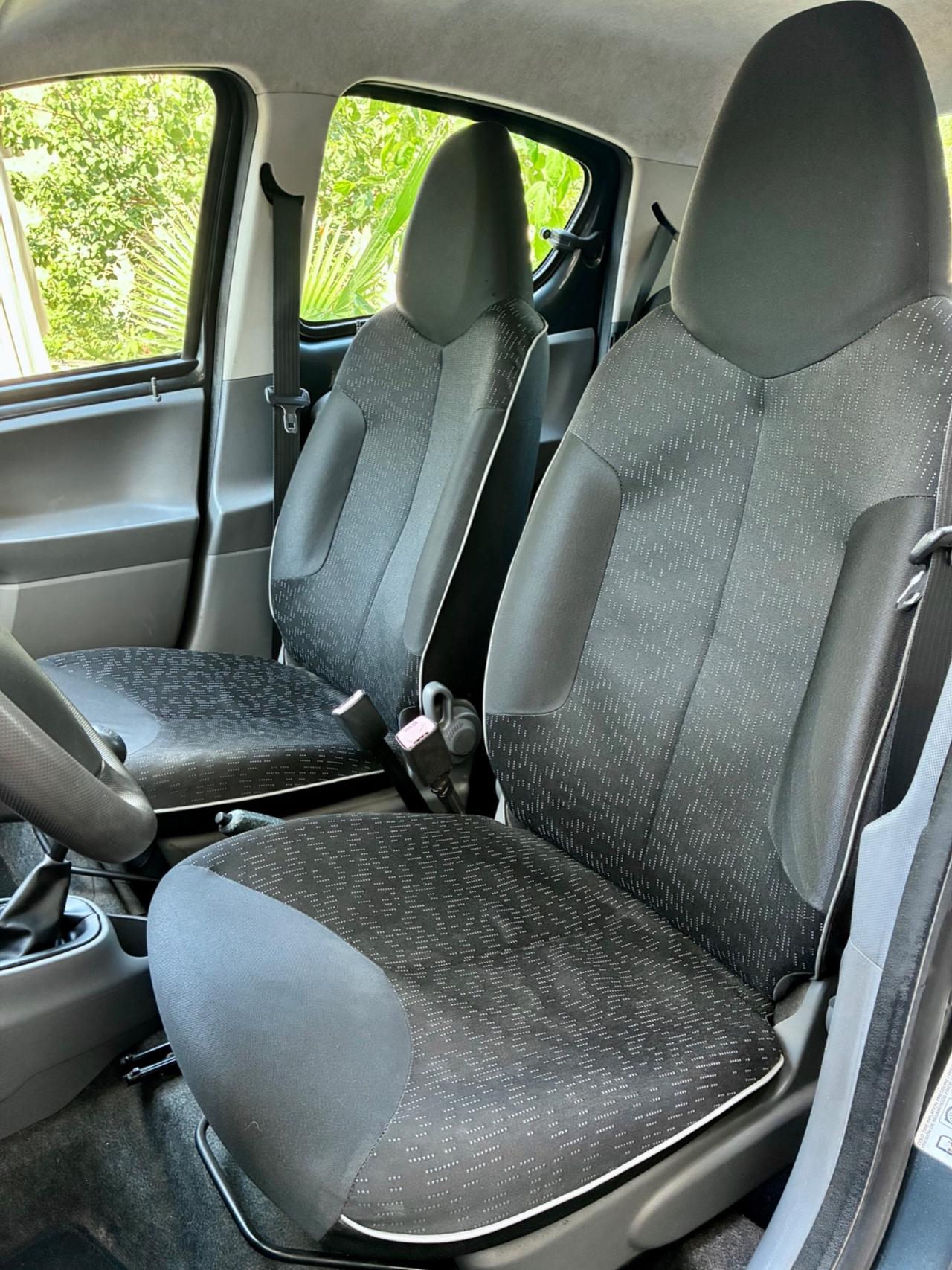 Peugeot 107 1.0 68CV 5p. Plaisir