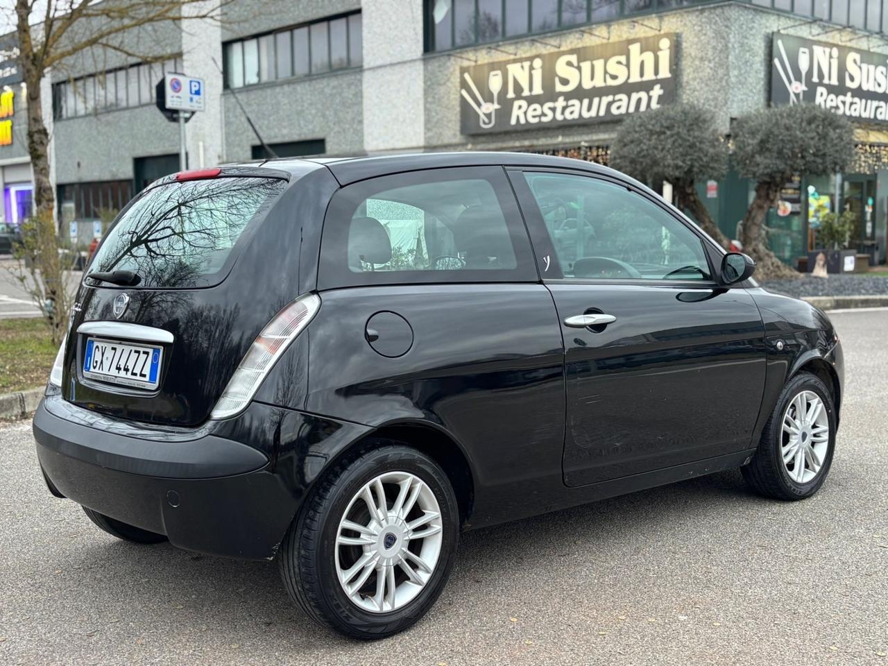 Lancia Ypsilon 1.2 69 CV Argento