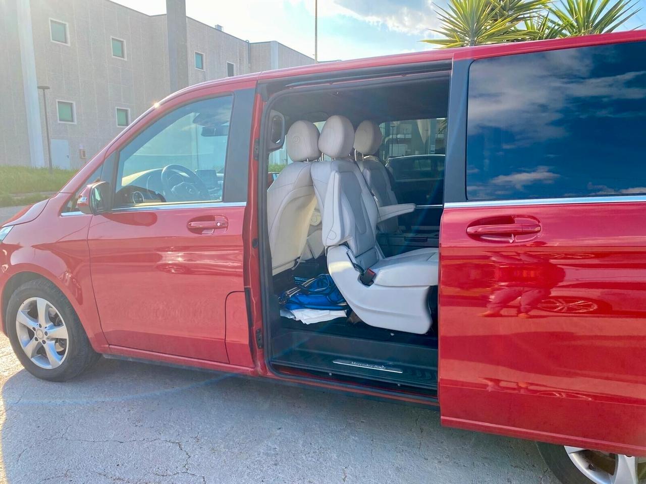 Mercedes V 200 d 136 CV allestimento disabili