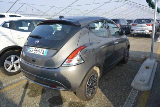LANCIA Ypsilon 1.0 firefly hybrid Platino s&s 70cv