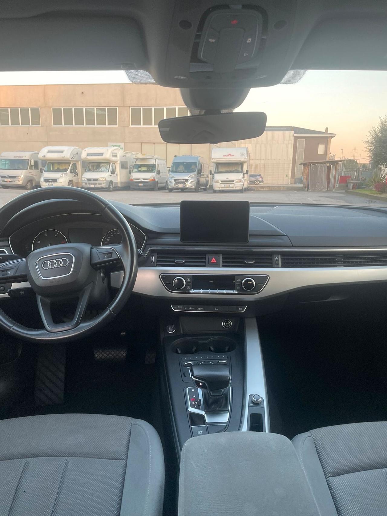 Audi A4 Avant 2.0 TDI 150 CV S tronic S line edition