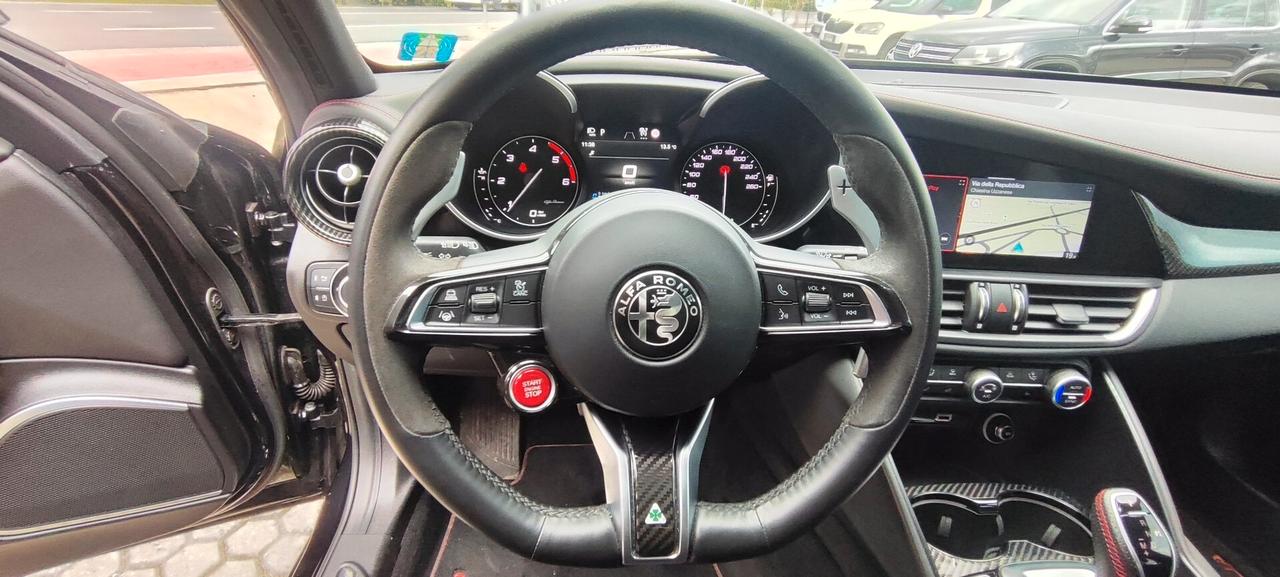 Alfa Romeo Giulia 2.2 Turbodiesel 210 CV AT8 AWD Q4 Estrema