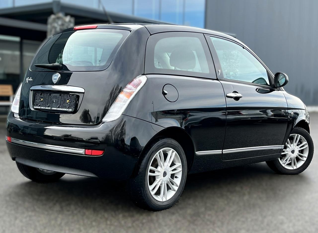 Lancia Ypsilon 1.2 69 CV Platino